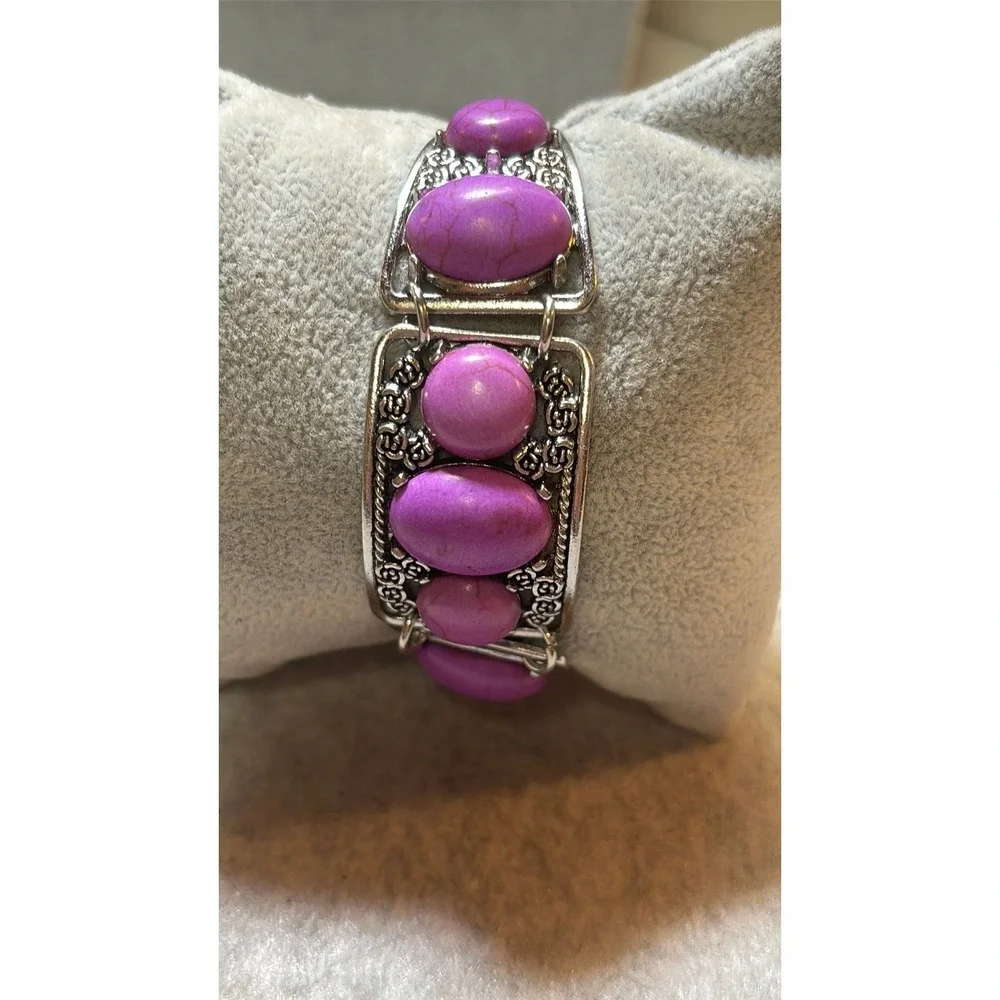 #4. Paparazzi Purple Bracelet